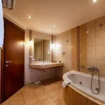 Nostos Hotell 3*