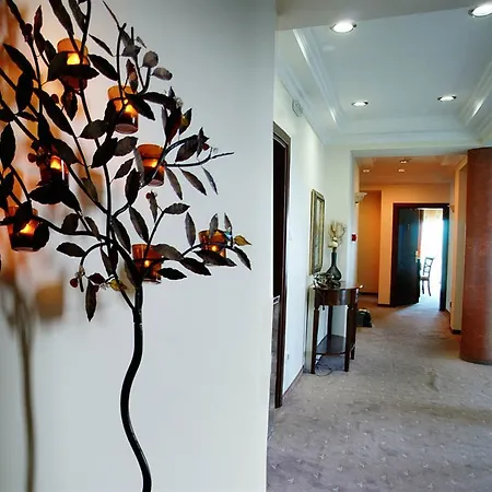 Nostos Hotel 3*