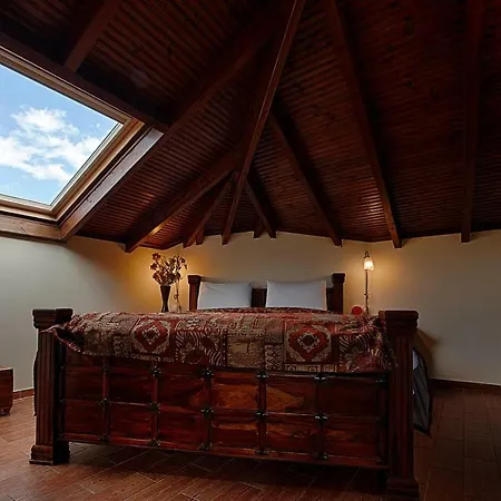 Nostos Hotel 3*